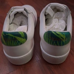 Versace white sneakers size 38.5